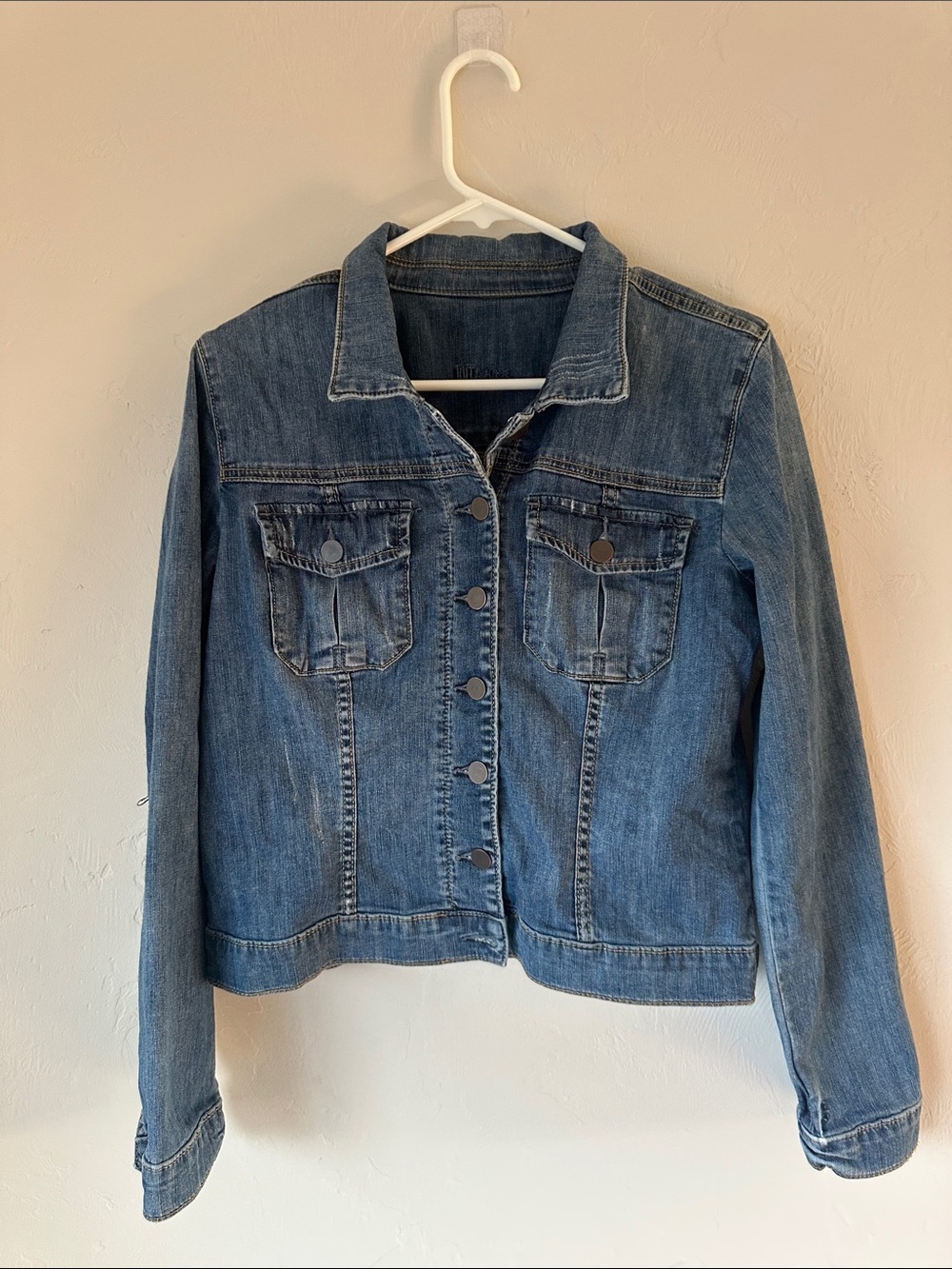 Kut from the Kloth Medium Blue Denim Jacket with Chest Pockets
